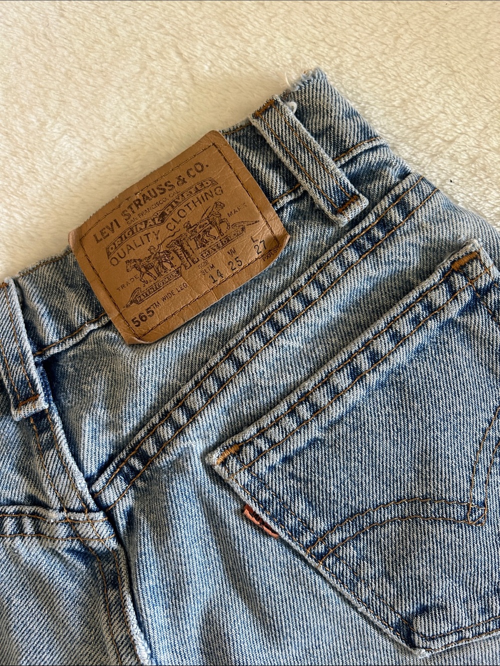 Levi's Women's Light Blue High-Rise Denim Jeans shorts